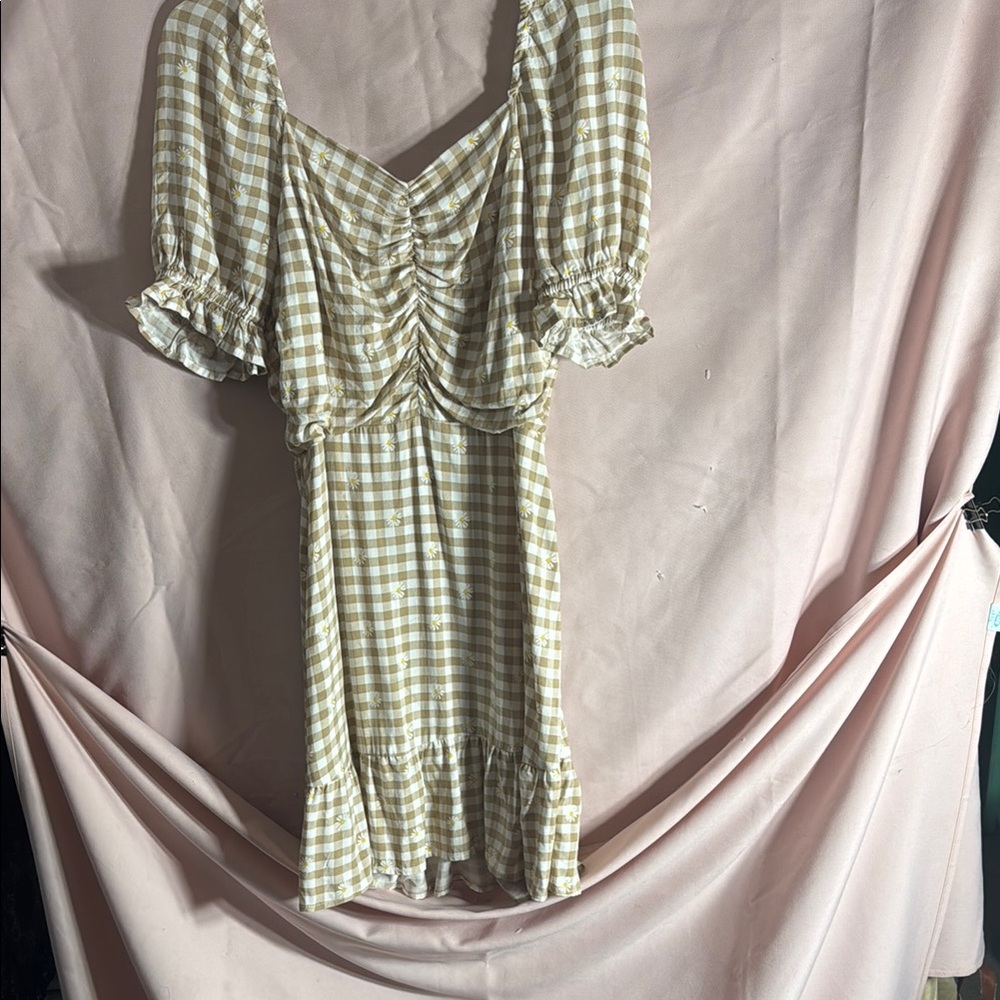 Gingham Ruffle Sleeve Dress - Cream and White